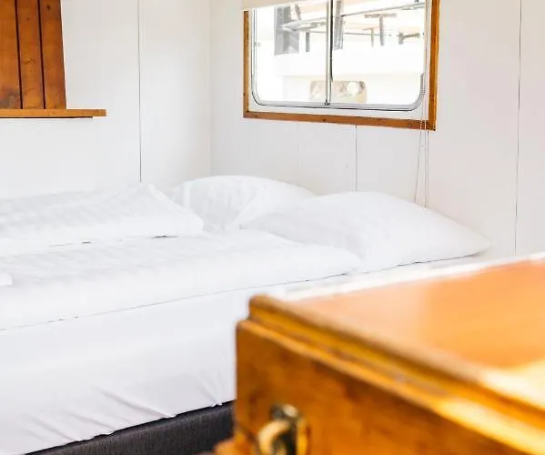 Hostel Botel Maastricht Maastricht