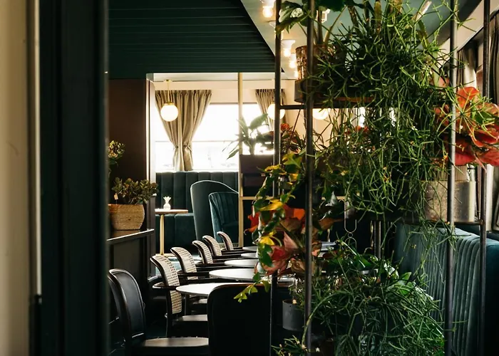 Hostel Botel Maastricht *