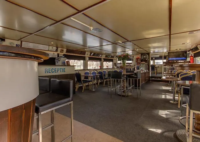 Hostel Botel Maastricht