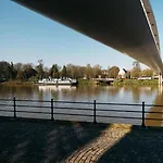 Hostel Botel Maastricht *