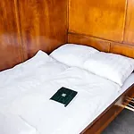 Hostel Botel Maastricht Maastricht