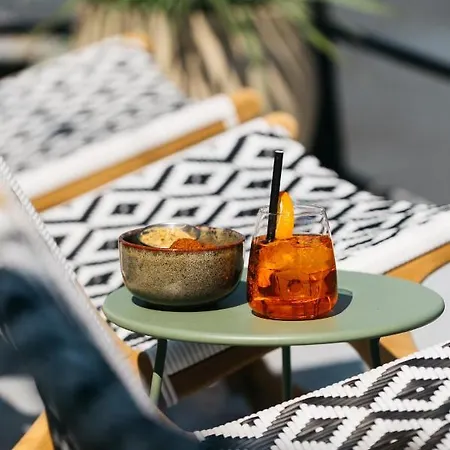 Botel Maastricht 호스텔 마스트리흐트