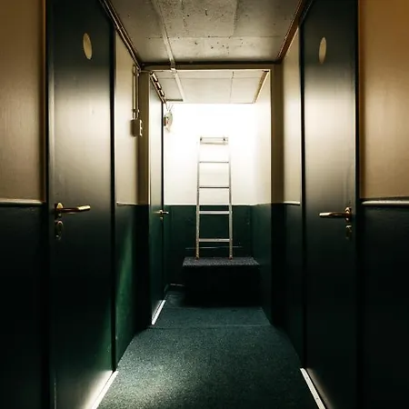 Botel Maastricht אכסניה