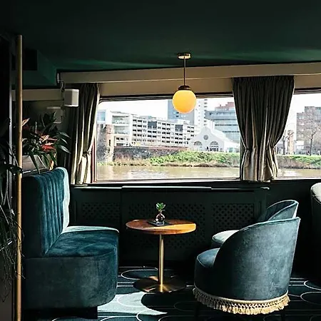 Hostel Botel Maastricht *