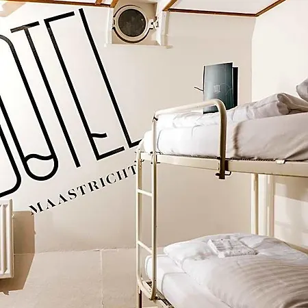 Hostel Botel Maastricht *