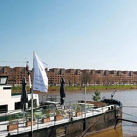 Hostel Botel Maastricht