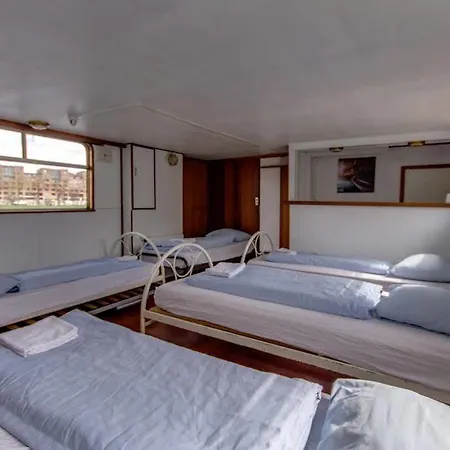 Auberge de jeunesse Botel Maastricht *