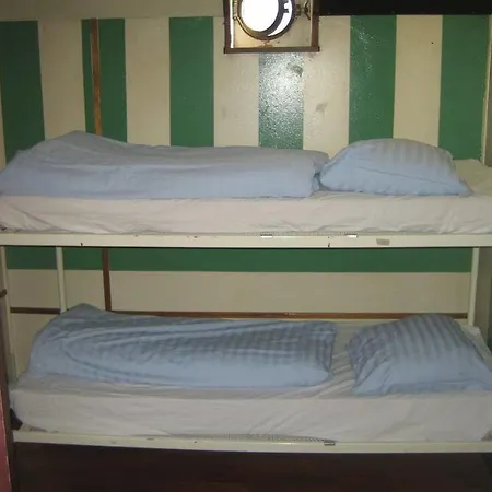 Hostel Botel Maastricht *