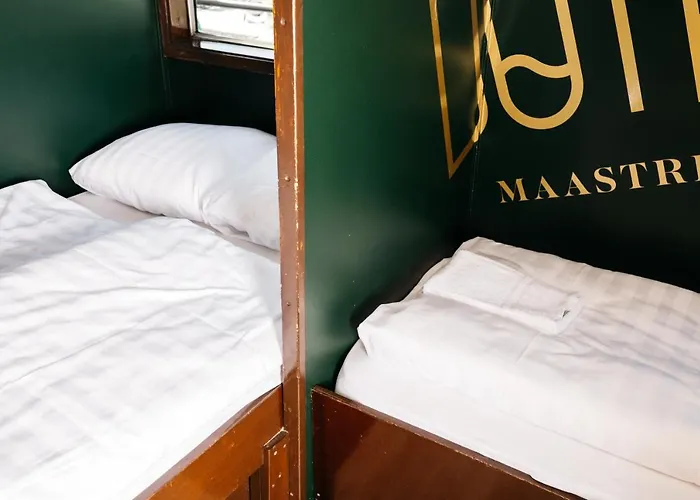 Botel Maastricht אכסניה מאסטריכט