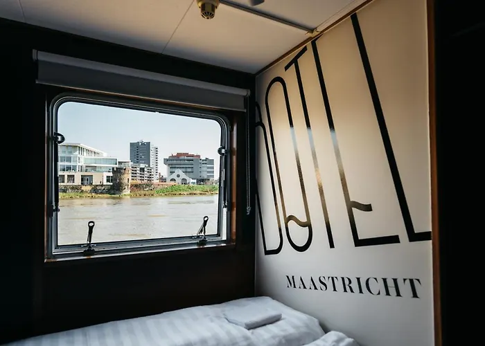 אכסניה Botel Maastricht מאסטריכט