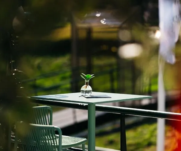 Botel Maastricht * מאסטריכט