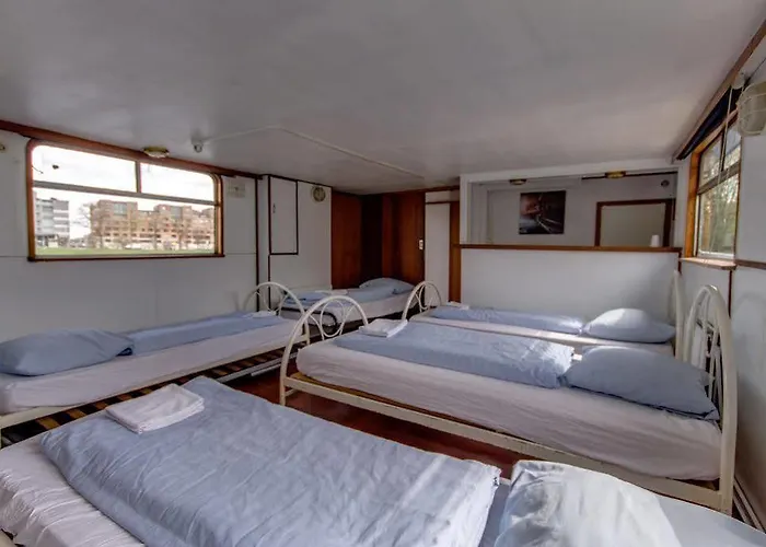 אכסניה Botel Maastricht *