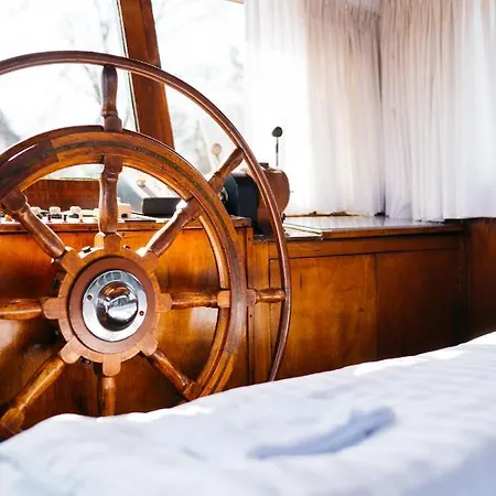 Botel Maastricht * Maastricht