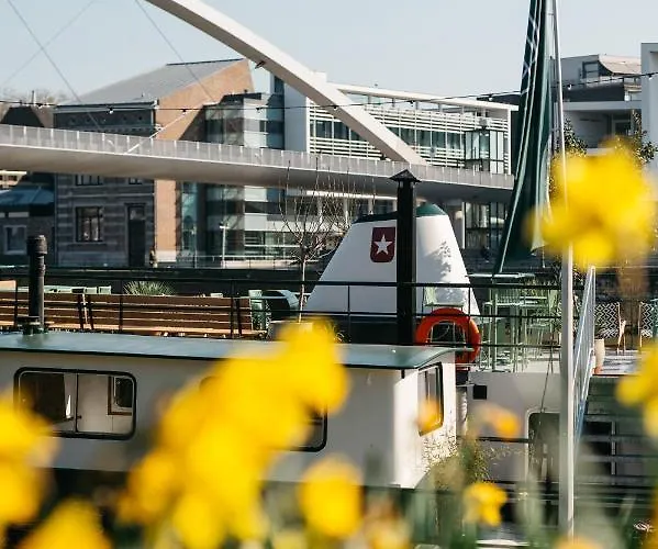 Botel Maastricht 호스텔