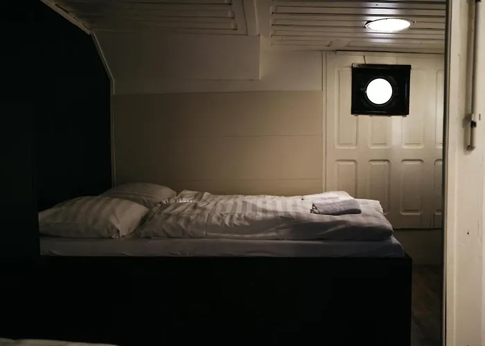 Botel Maastricht Hostel