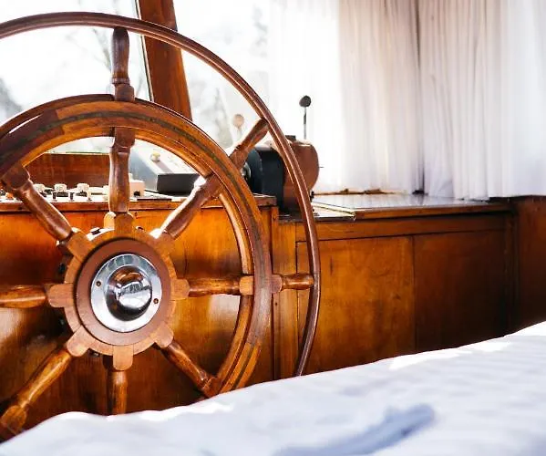 Botel Maastricht * 마스트리흐트